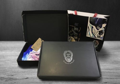 Hộp và túi thời trang Crimson